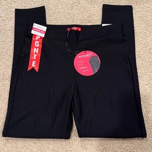 Butterfly Women's Black Leggings